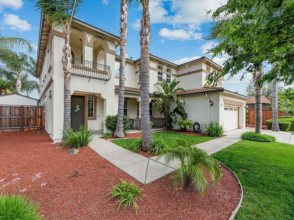 1st image of 131 Brighton Circle