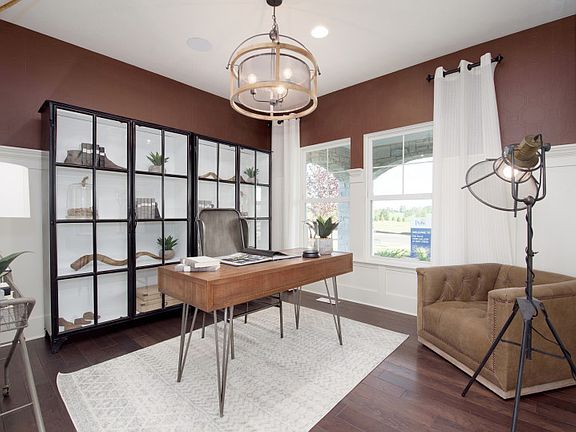 First-Floor Flex Space off Foyer