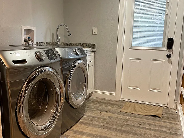 310 E Gladys St — Photo 12
