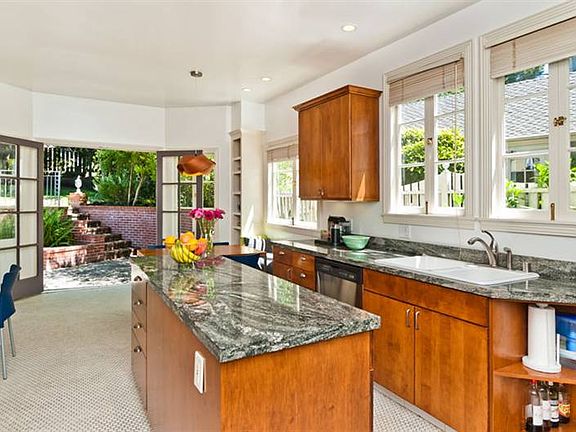 2nd image of 340 Castenada Ave