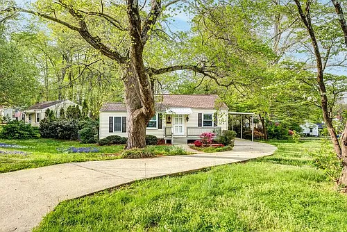 2735 Robin Hood Dr Photo 1
