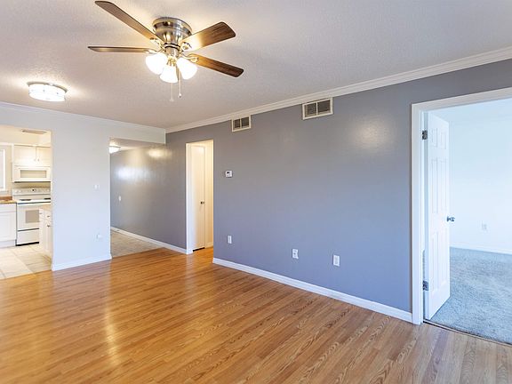 3rd image of 4139 Lake Bayshore Dr #C506