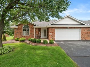 27116 S Fountainview Dr, Crete, IL