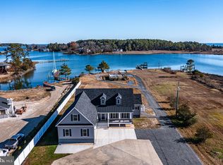 71 Ashley Cv, White Stone, VA 22578