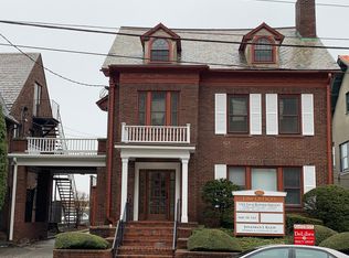 60 Lyon Terrace, Bridgeport, CT 06604