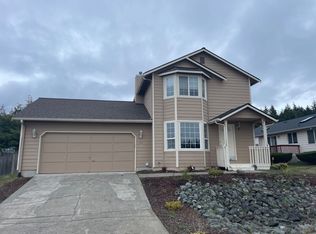 928 NW Quarterdeck Loop, Oak Harbor, WA 98277