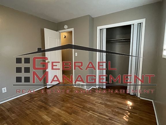 3rd image of 4489 Bristolwood Dr