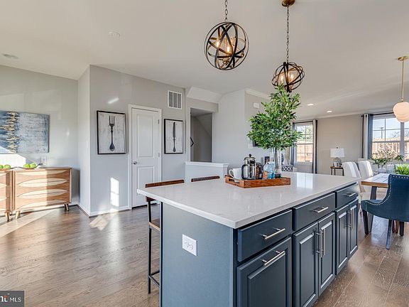 5th image of 12 Ravello Ct
