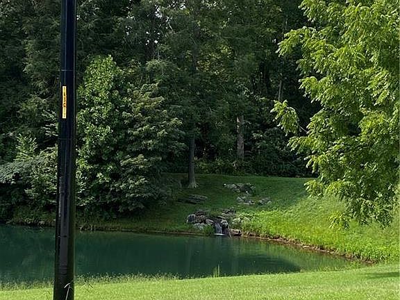 4th image of 24 Copper Mill Ct #18