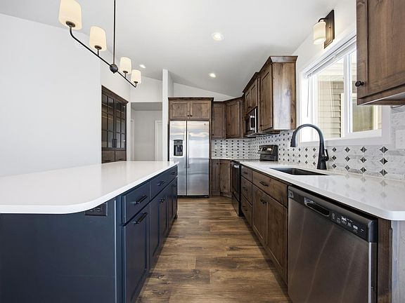 3rd image of 6183 Martin Ln W