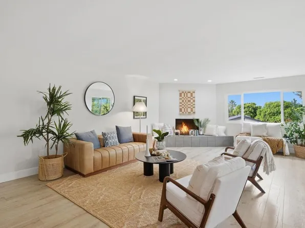 1331 Barbara Dr, Vista, CA 92084