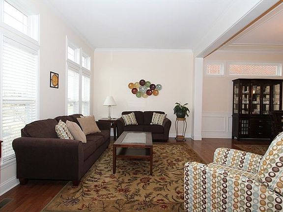 2nd image of 4462 Riverstone Way