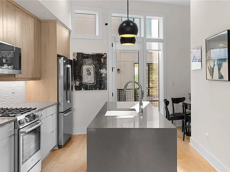 15 Daniel St SE #1 — Photo 7