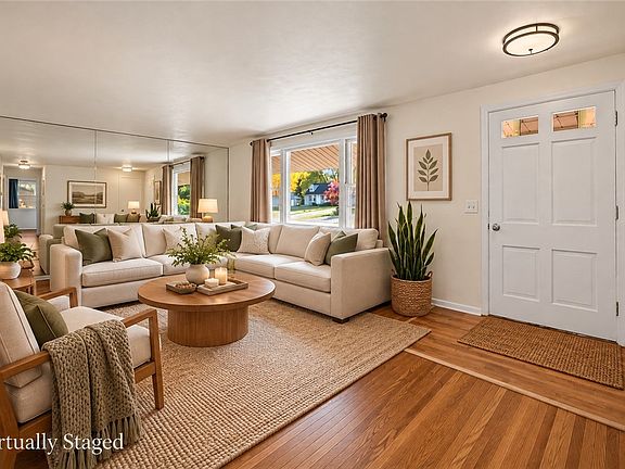 3rd image of 295 Galahad Dr