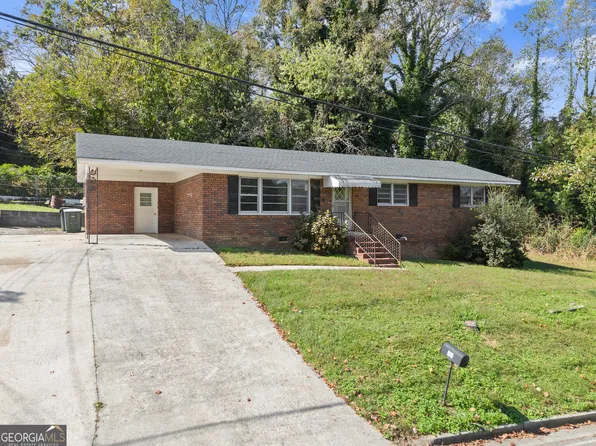 574 S Sage St, Toccoa, GA 30577