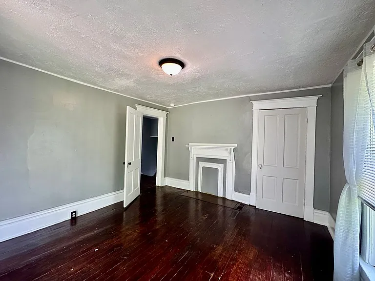 1195 Mineral Ave — Photo 12