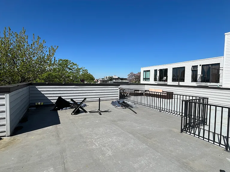1608 Ridge Ave #401 — Photo 15