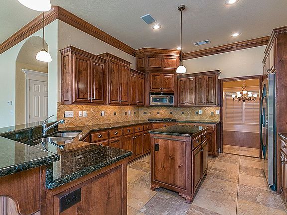 5th image of 4804 Aberdeen Pkwy