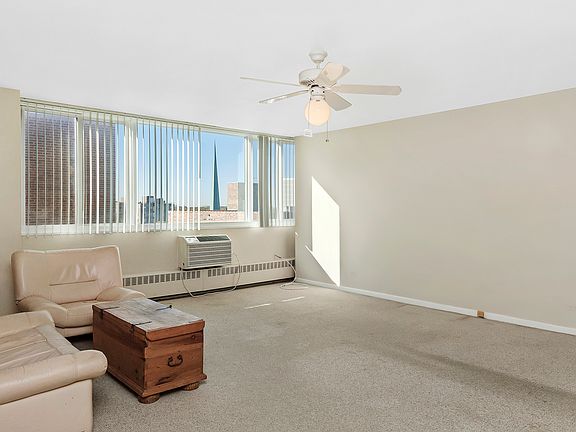 2nd image of 1516 Hinman Ave APT 805