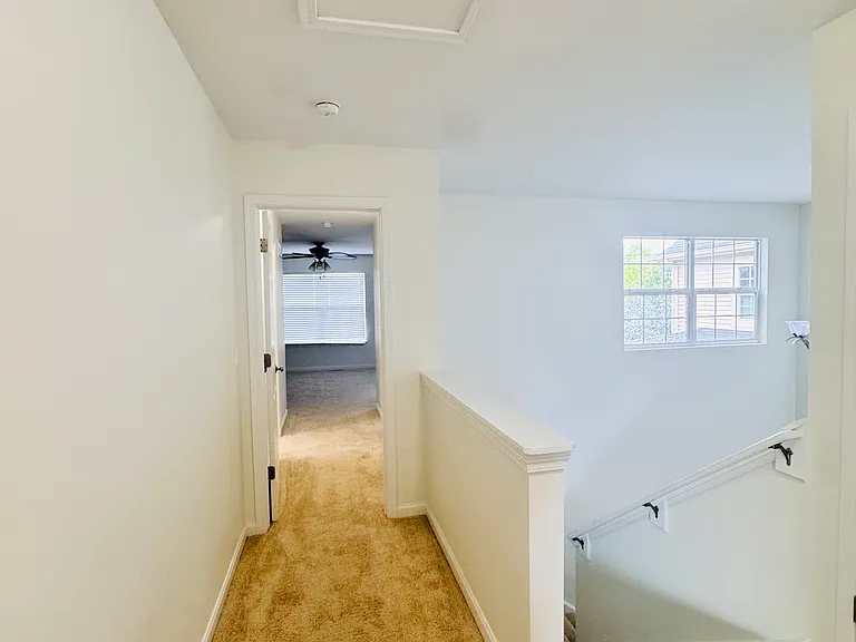 61 Melrose Ct — Photo 30