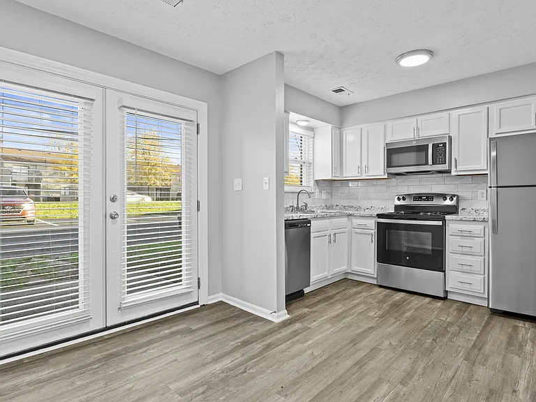 Mt. Tabor Apartments — Photo 36