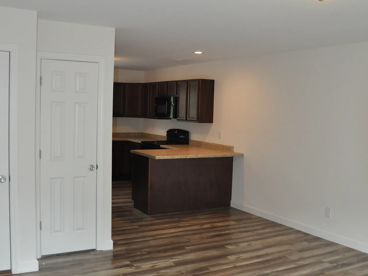 2 bed, 1470 sqft, $1,650 — Photo 3