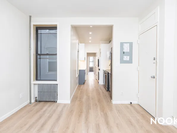 1826 Woodbine Street image 15 of 20