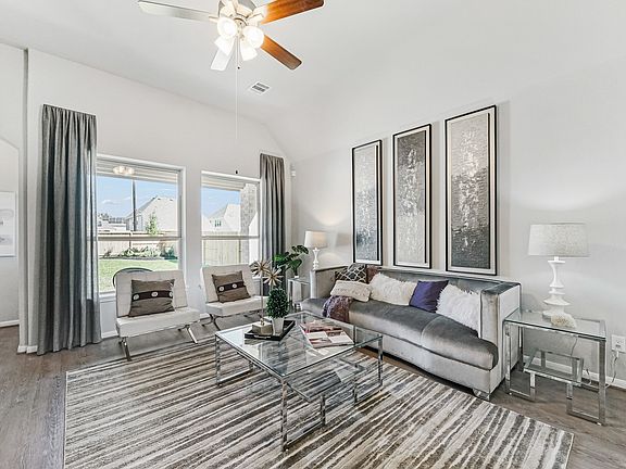 Gorgeous family room