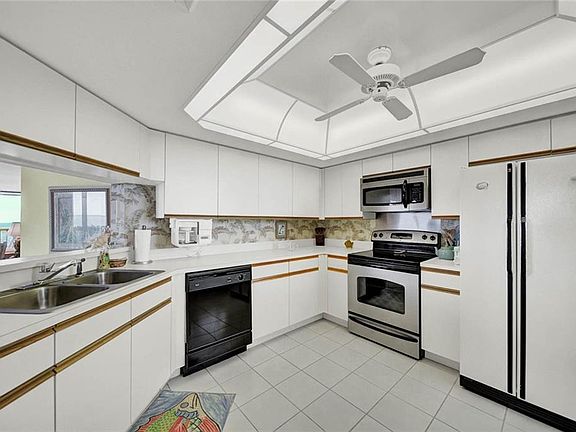 3rd image of 8880 S Ocean Dr APT 1101