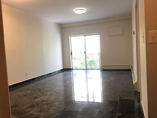 Rented by Metroline Realty | media 39