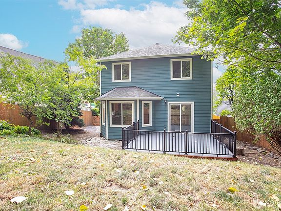 4th image of 1428 Sweetbay Drive