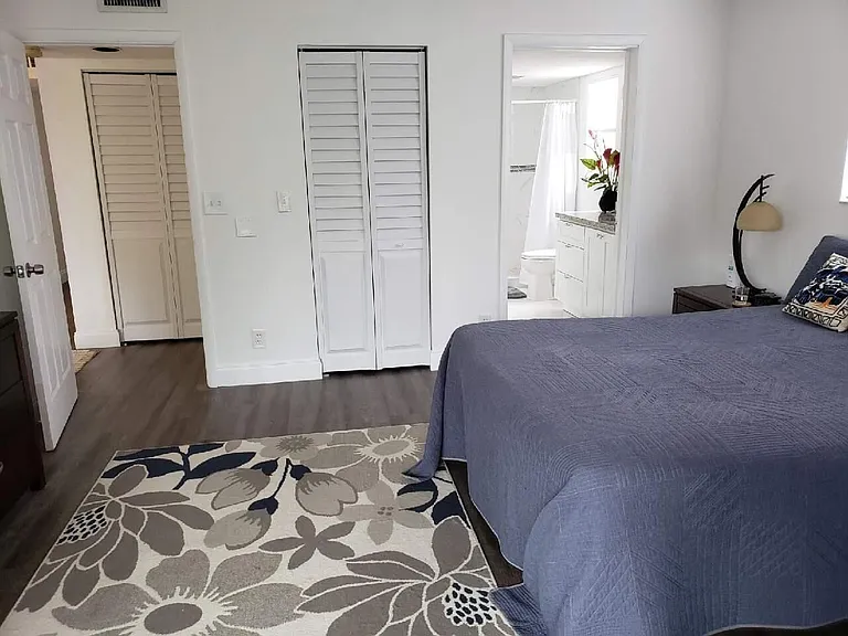 7281 Amberly Ln #401 — Photo 10