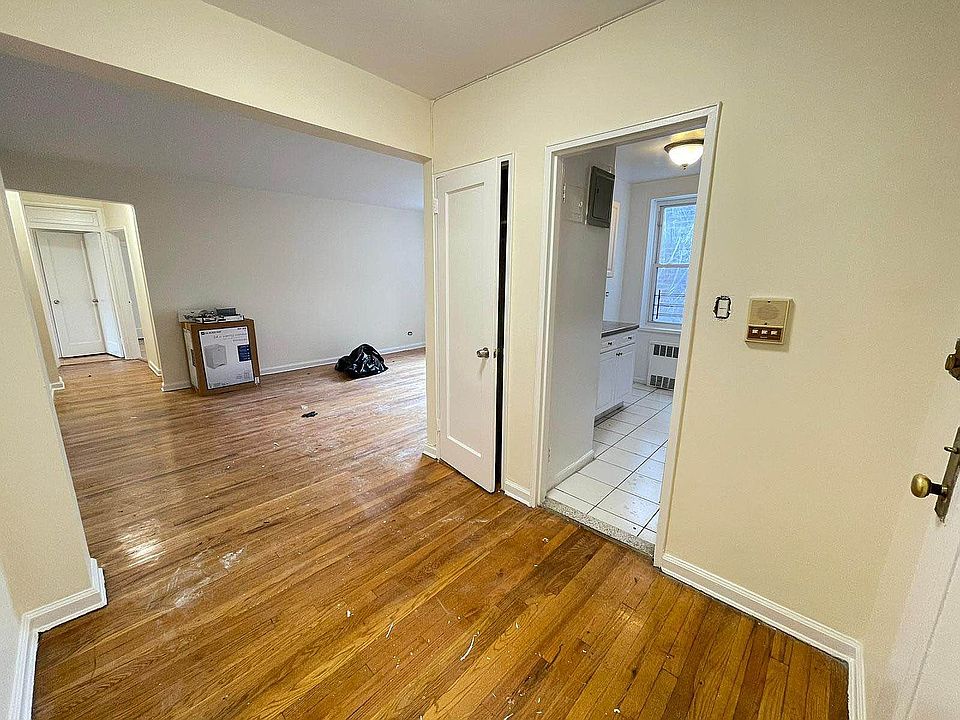 1st image of 35-48 75th St #4Z