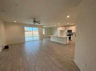 2535 Orange Ct, Kingsburg, CA 93631
