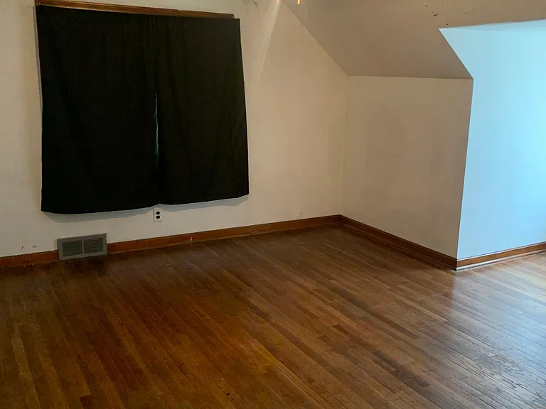 210 Bouquet Ave — Photo 5