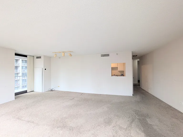 10 E Ontario St #1105 — Photo 4