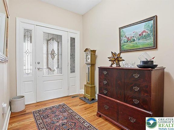 5th image of 942 Greenhouse Dr #5B
