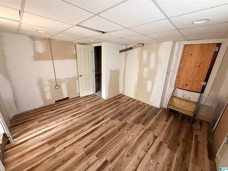 3017 Ensley Ave — Photo 13