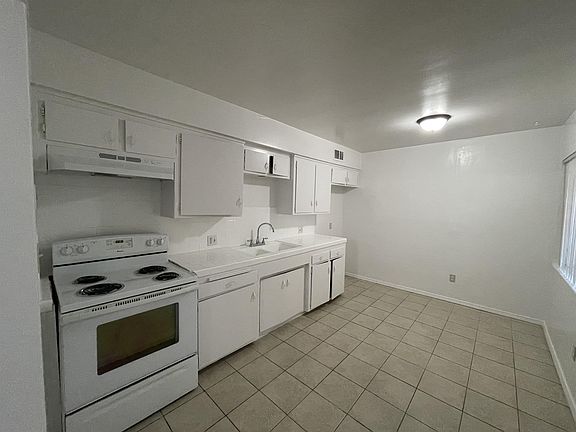 2nd image of 2801 S H St APT 15