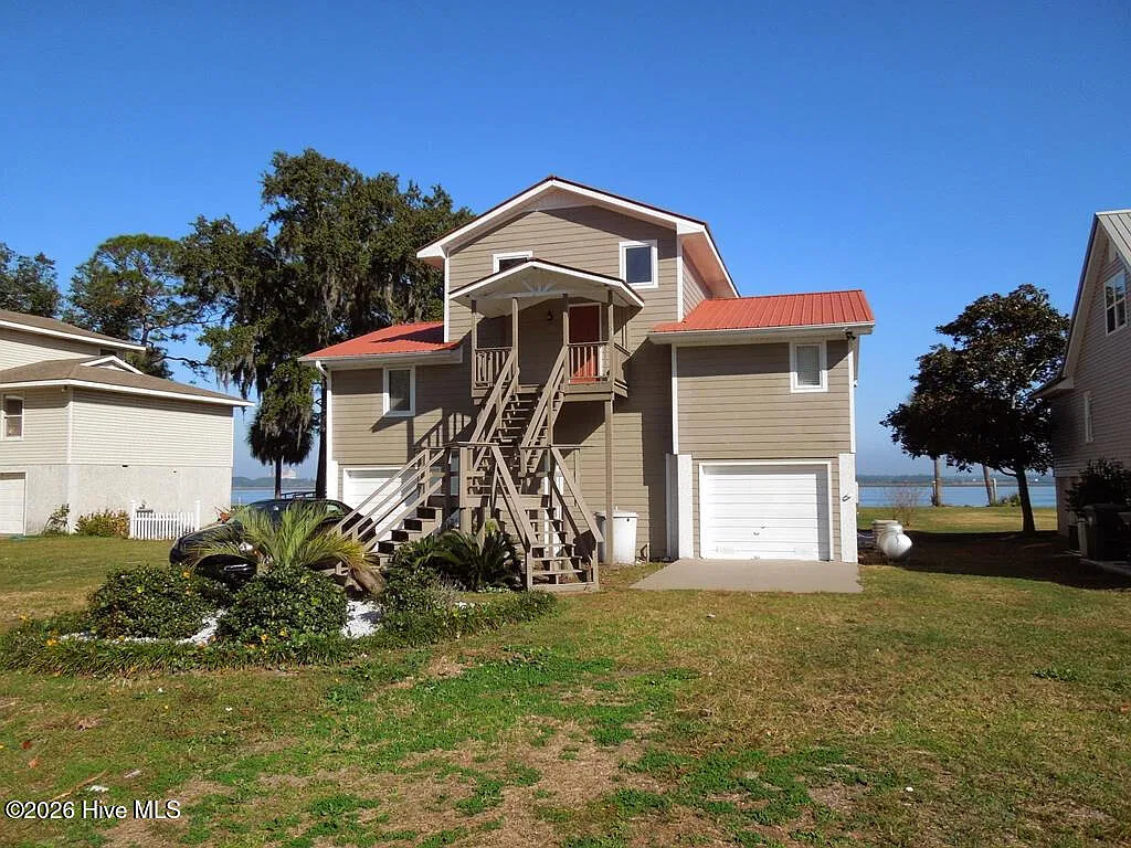 3 bed, 2.0 bath, 1841 sqft, $5,000 — Photo 1