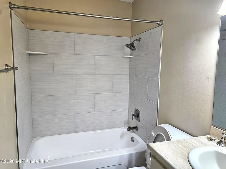 4205 Yosemite Dr — Photo 12