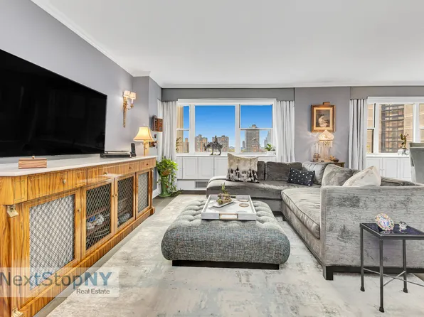 1175 York Avenue image 3 of 19