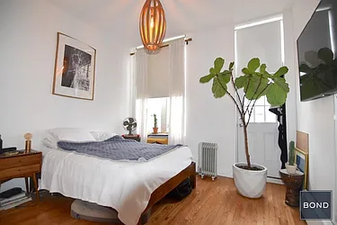 Rented by Bond New York