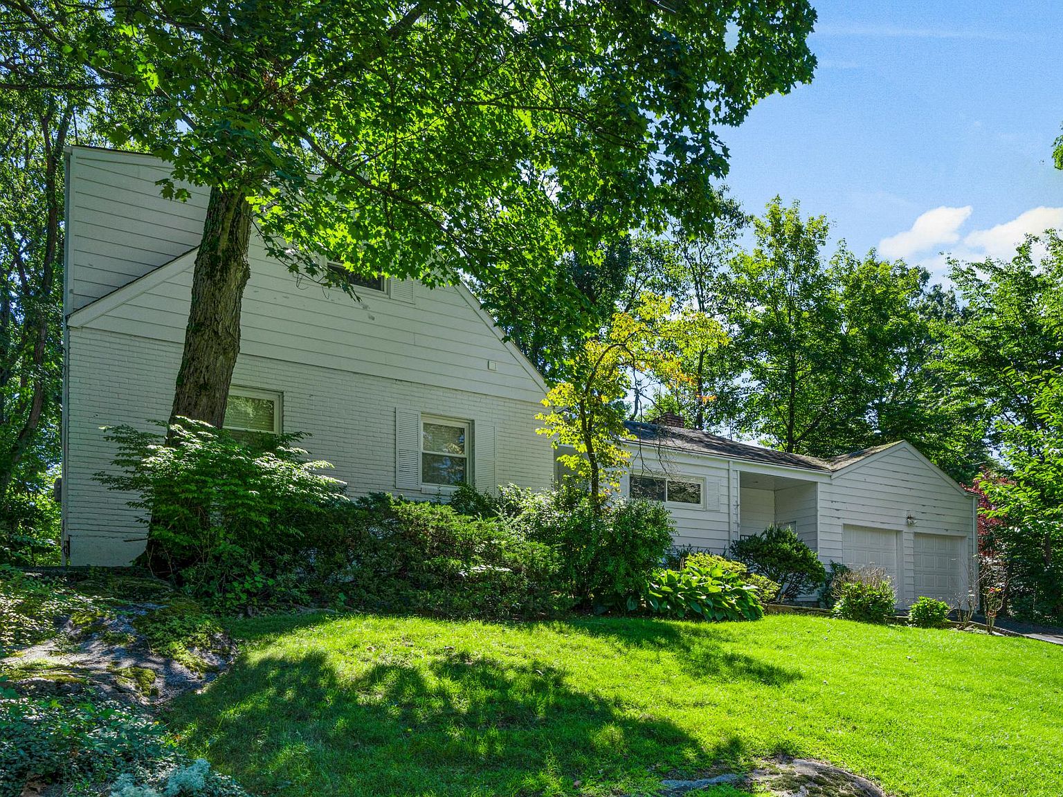 15 Split Rock Ln, New Rochelle, NY 10804 Zillow