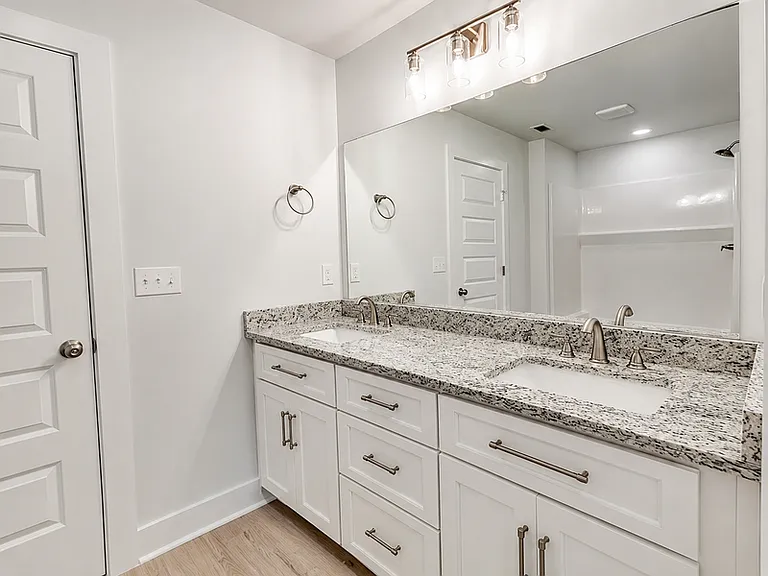 1549 Payne St #2 — Photo 11