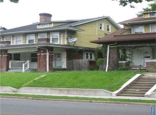 28 Sanhican Dr, Trenton, NJ 08618