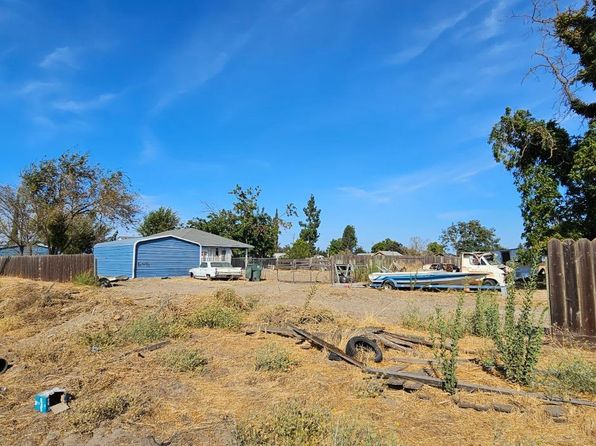 2256 W Yosemite Ave, Manteca, CA 95337