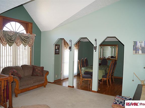 3rd image of 15305 Lafayette Ave