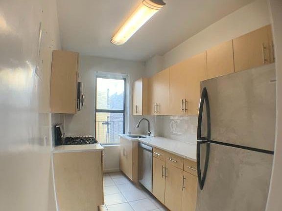 4th image of 80 Fort Washington Ave APT 69