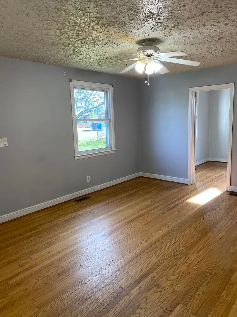 Charming 3-Bedroom Home for Rent $1,400/Month — Photo 3